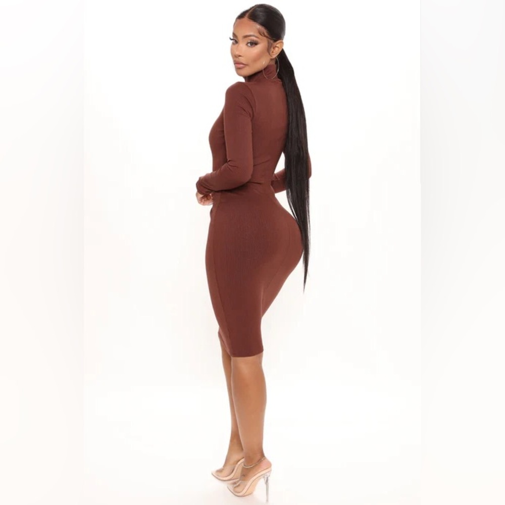 NWT Fashion Nova Layla Snatched Midi Dress - Chestnut - Picture 2 of 5